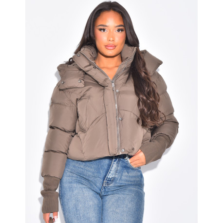 Short, oversized quilted puffer jacket with ribbed cuffs