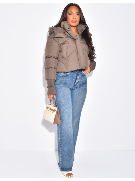 Kurze, oversized Steppjacke mit gerippten Ärmelbündchen