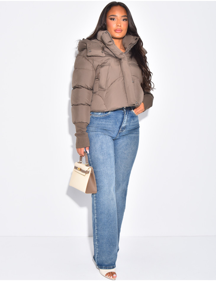 Kurze, oversized Steppjacke mit gerippten Ärmelbündchen