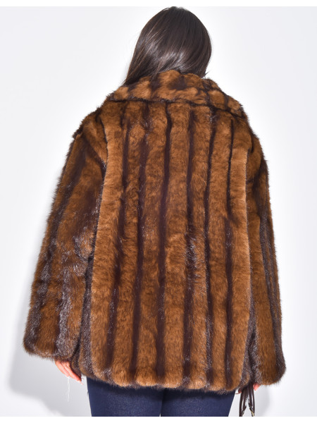 Manteau mi-long en fausse fourrure