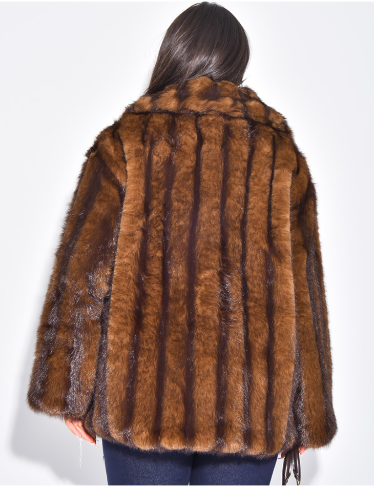 Manteau mi-long en fausse fourrure