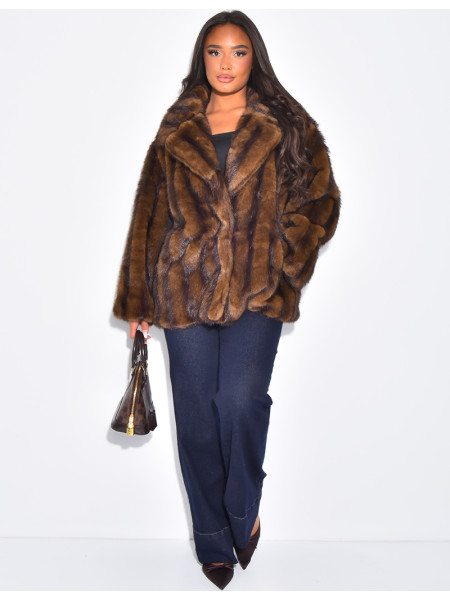 Manteau mi-long en fausse fourrure