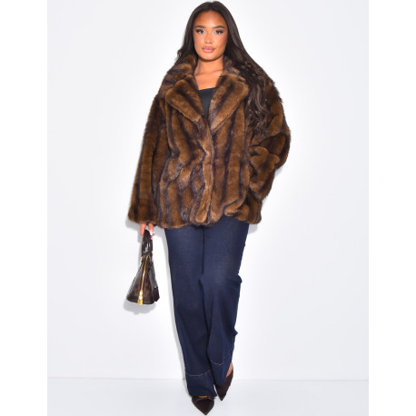 Manteau mi-long en fausse fourrure