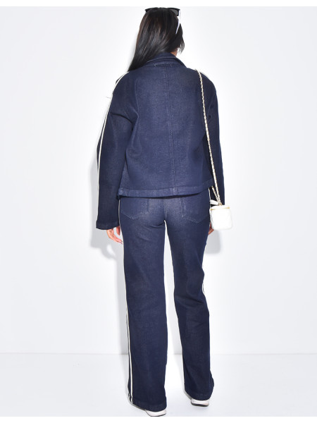 Ensemble veste courte et jeans taille haute à bandes contrastantes