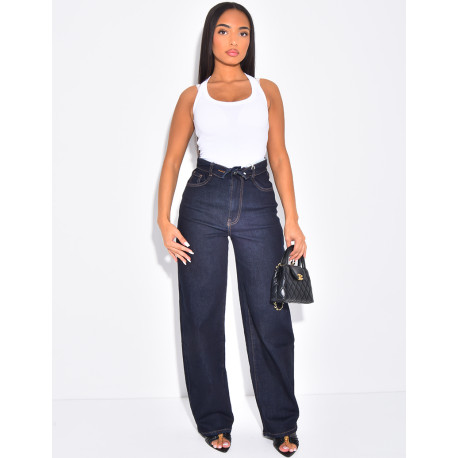 Weit geschnittene Jeans mit Umschlag an der Taille