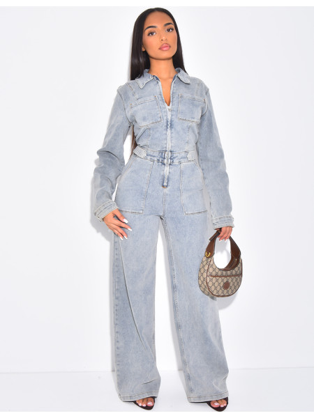 Combinaison en jeans cintrée à la taille et large