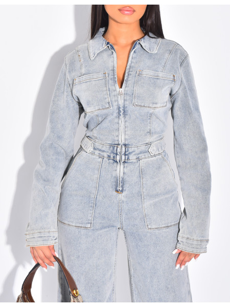 Combinaison en jeans cintrée à la taille et large