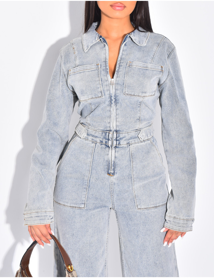 Combinaison en jeans cintrée à la taille et large