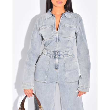 Combinaison en jeans cintrée à la taille et large