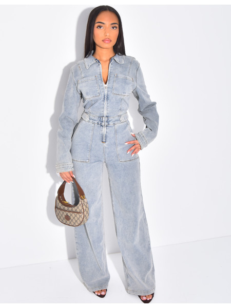 Combinaison en jeans cintrée à la taille et large