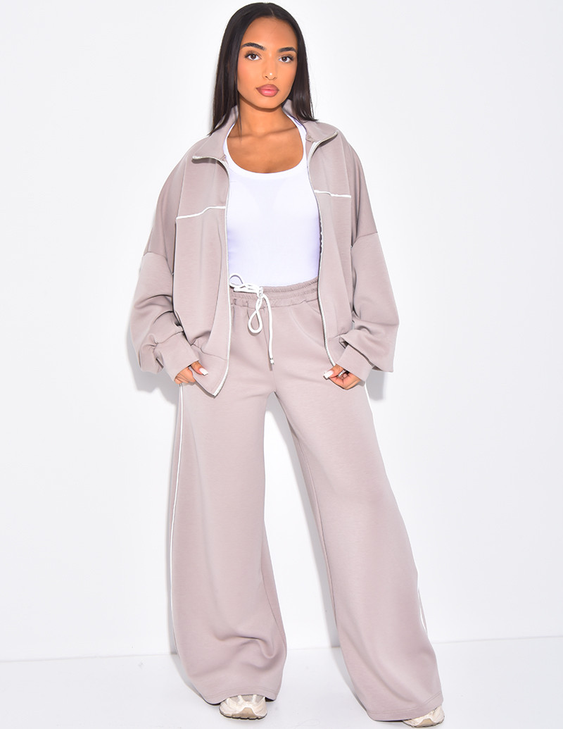 Jogging set with trousers...