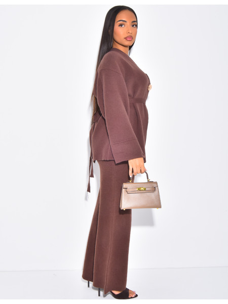 Two-piece set with pants and vest with gold button closure