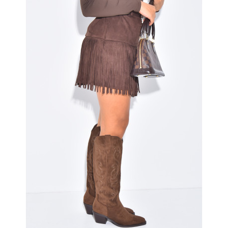 Jupe courte en suédine à franges et ceinture assortie