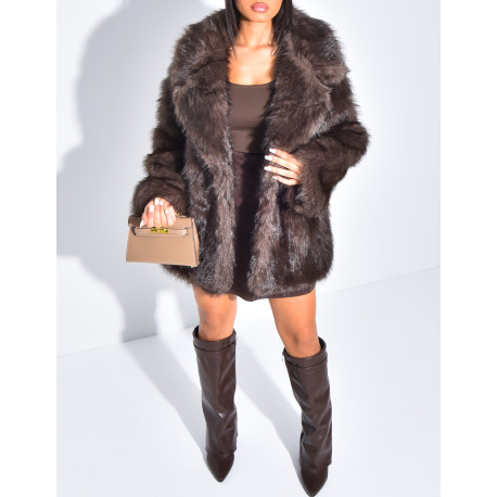 Manteau mi long en fausse fourrure