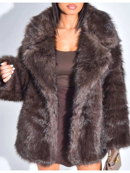 Manteau mi long en fausse fourrure