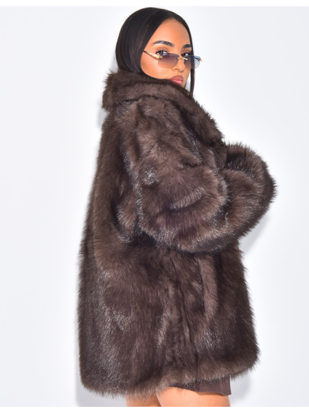 Manteau mi long en fausse fourrure