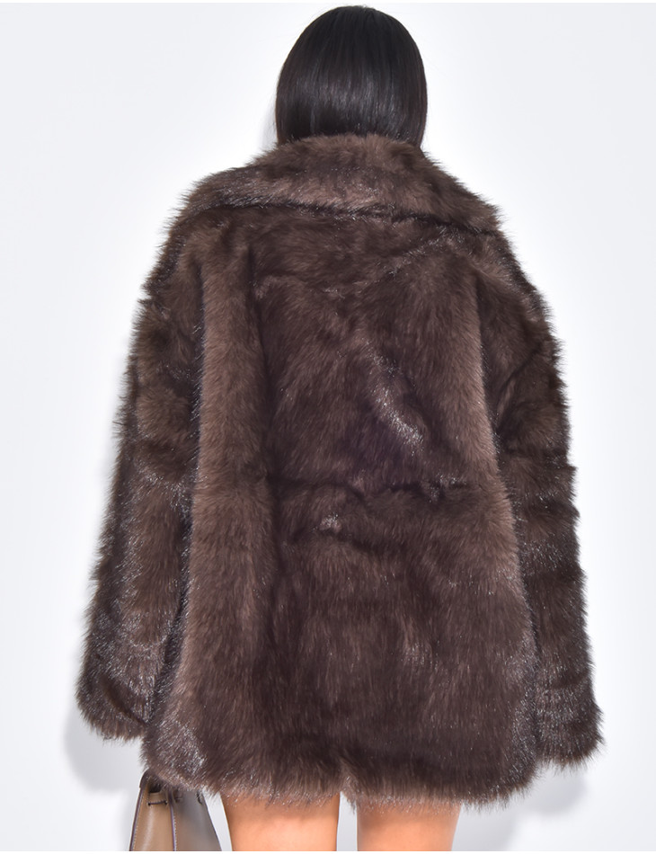 Manteau mi long en fausse fourrure