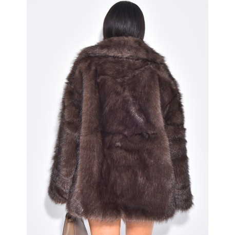 Manteau mi long en fausse fourrure