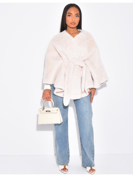 Cape courte en fourrure