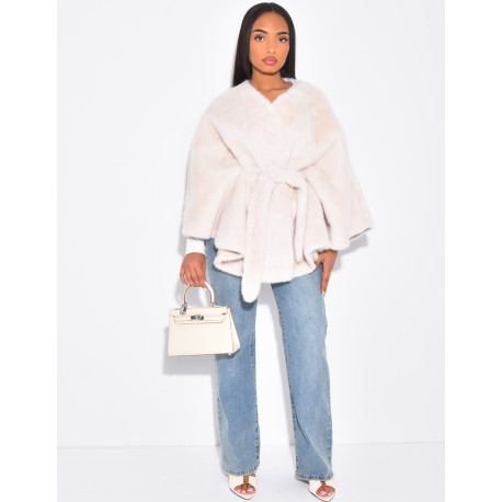 Cape courte en fourrure