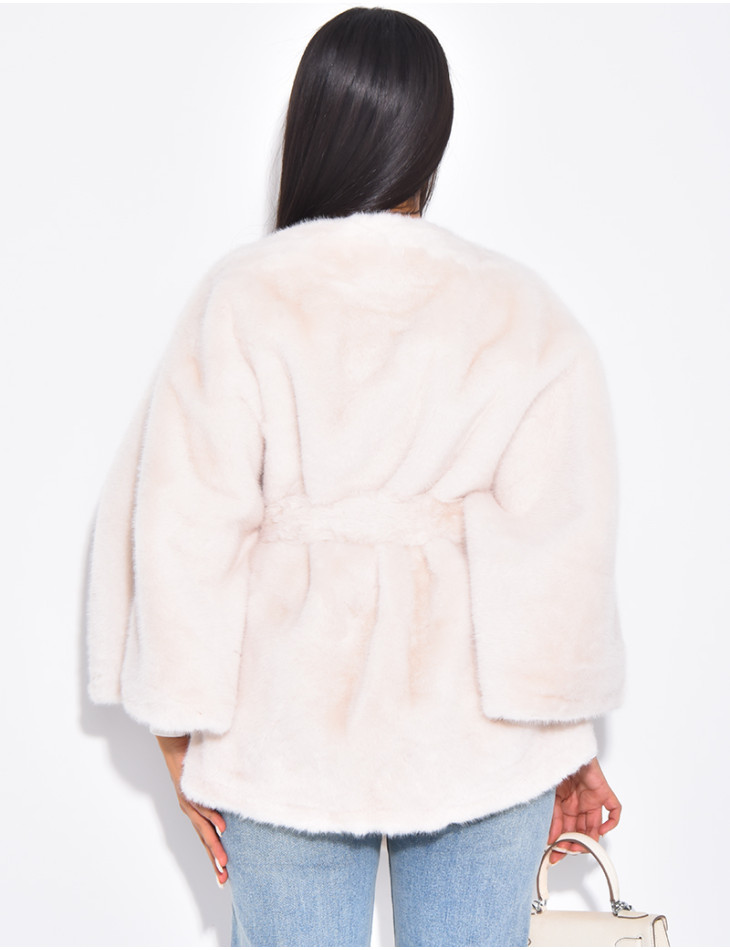 Cape courte en fourrure