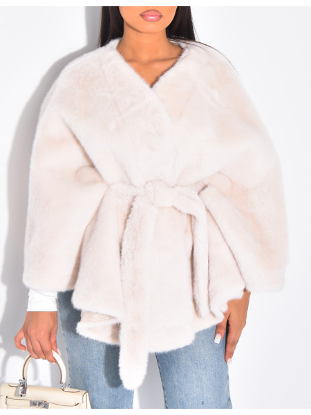 Cape courte en fourrure