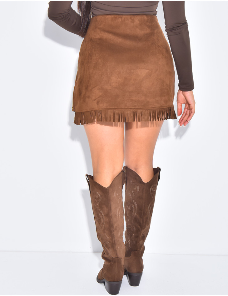 Jupe courte en suédine cloutée à franges