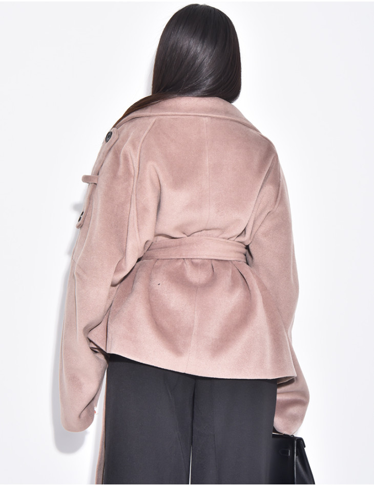 Manteau court en feutrine style trench