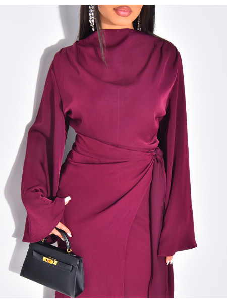 Langes Kleid aus Premium-Satin zum Binden in der Taille.