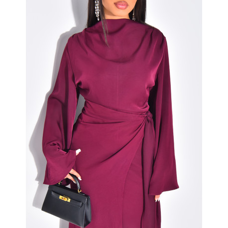 Langes Kleid aus Premium-Satin zum Binden in der Taille.