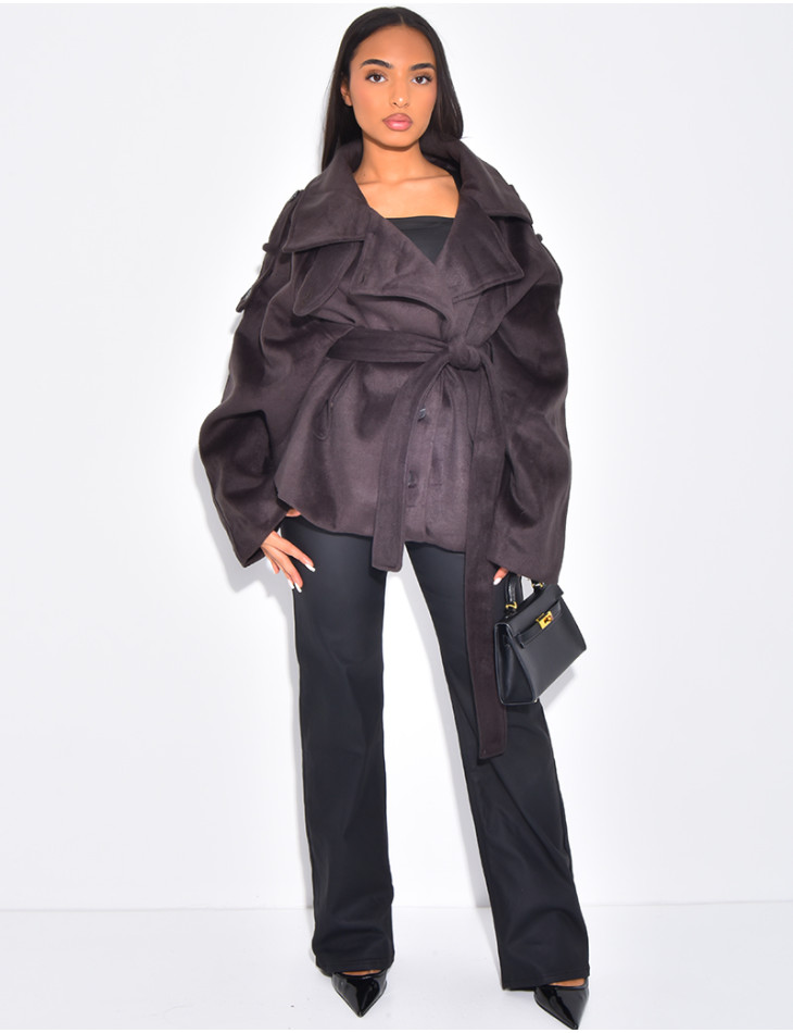 Manteau court en feutrine style trench