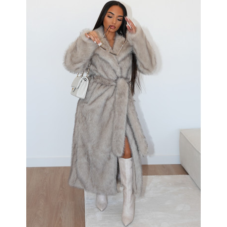 Oversized premium faux fur coat with belt