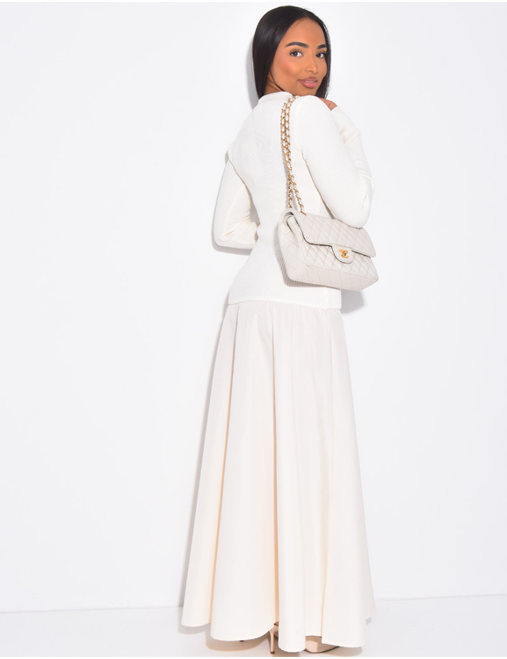 Robe pull longue à partie en coton ornée de boutons dorés