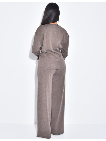 Cardigan with brooch and wide-leg pants set