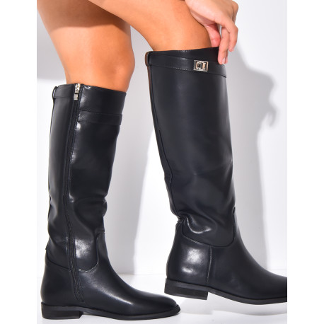 Bottes plates cavalière à bout rond et sangle