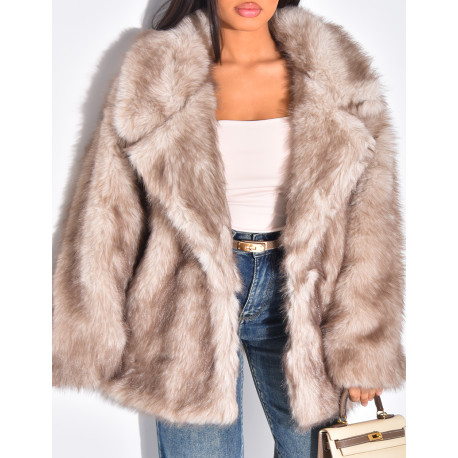 Manteau mi long en fausse fourrure