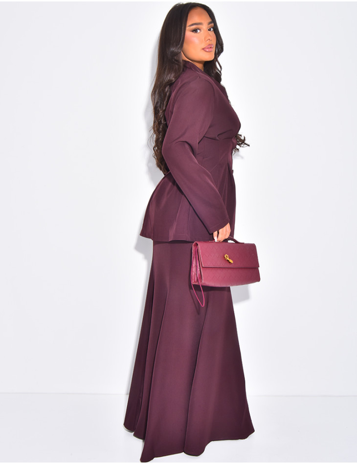 Ensemble blazer boutonnée et jupe longue évasée