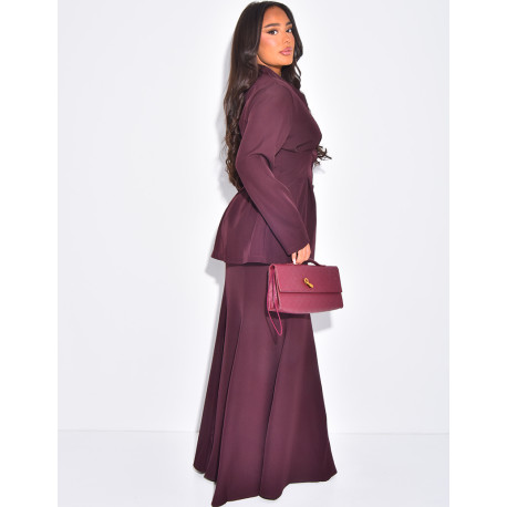 Ensemble blazer boutonnée et jupe longue évasée