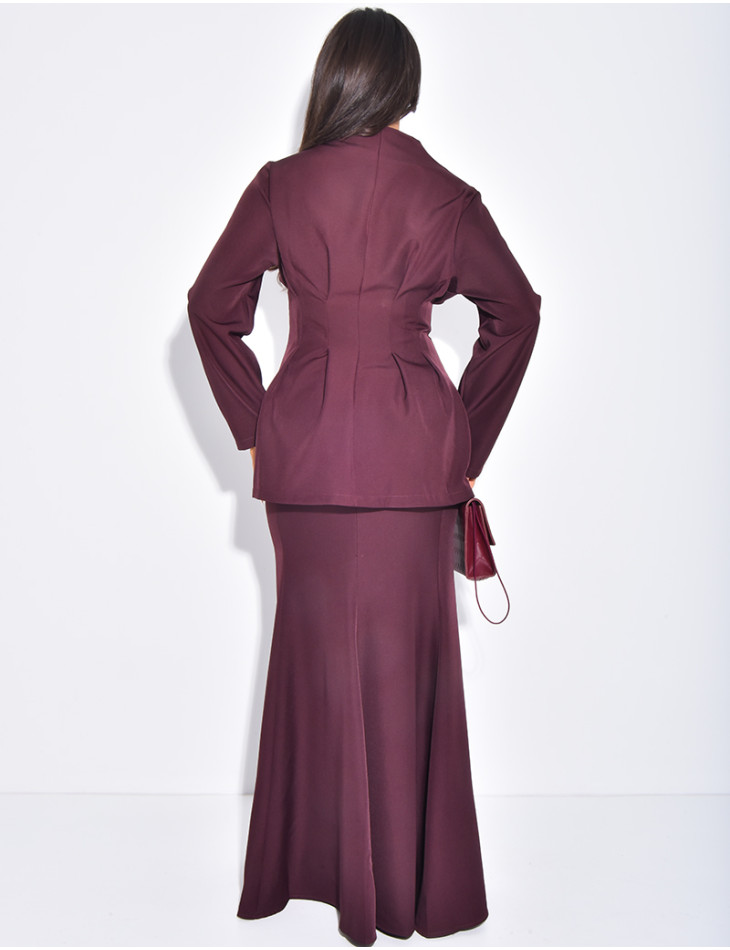 Ensemble blazer boutonnée et jupe longue évasée