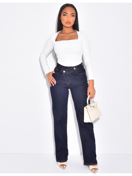 High-waisted straight-leg jeans with crossover button fastening
