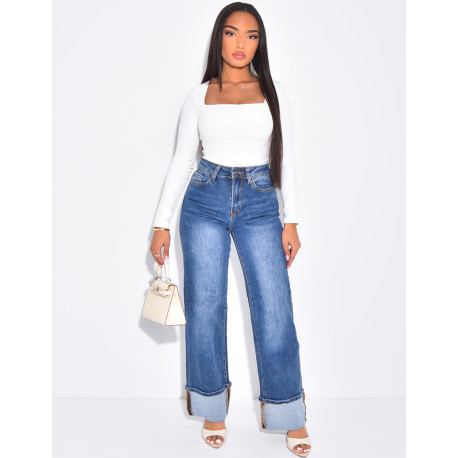 Jeans coupe droite stretchy à revers aux chevilles
