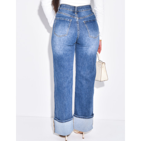Jeans coupe droite stretchy à revers aux chevilles