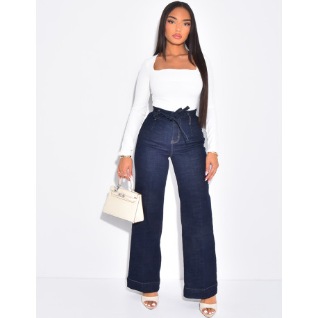 Weite Raw Denim Jeans mit Gürtel in der Taille