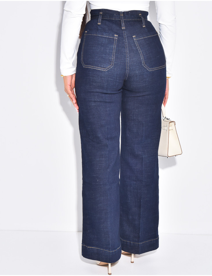 Weite Raw Denim Jeans mit Gürtel in der Taille