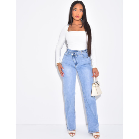 Jeans taille haute coupe droite à boutonnière croisée