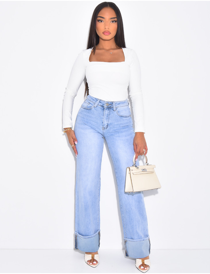 Jeans coupe droite stretchy à revers aux chevilles