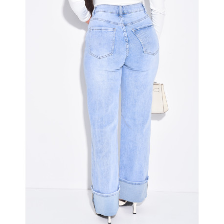 Jeans coupe droite stretchy à revers aux chevilles