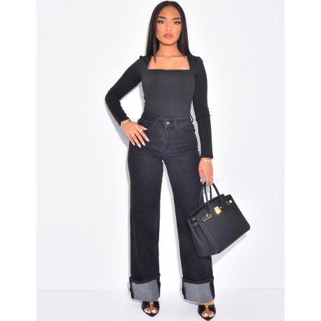 Jeans coupe droite stretchy à revers aux chevilles