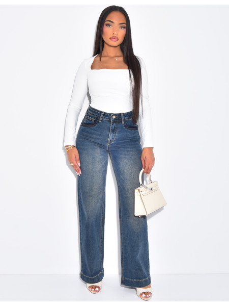 Jeans coupe droite à délavage contrastant