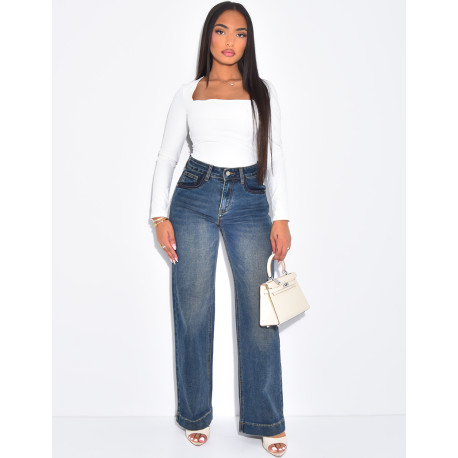 Jeans coupe droite à délavage contrastant